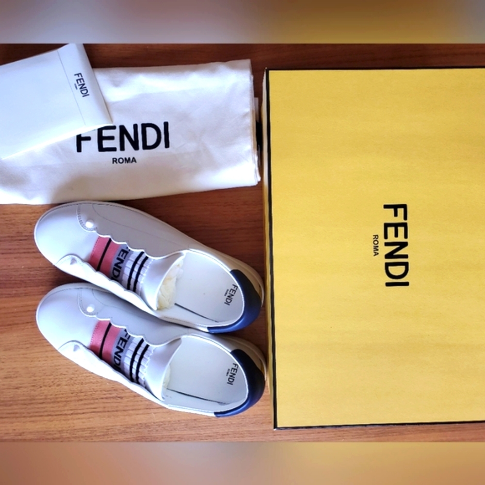 ***SOLD OUT***New 100% Auth Women's Slip on Rockoko Fendi Logo Sneakers White - Picture 6 of 12
